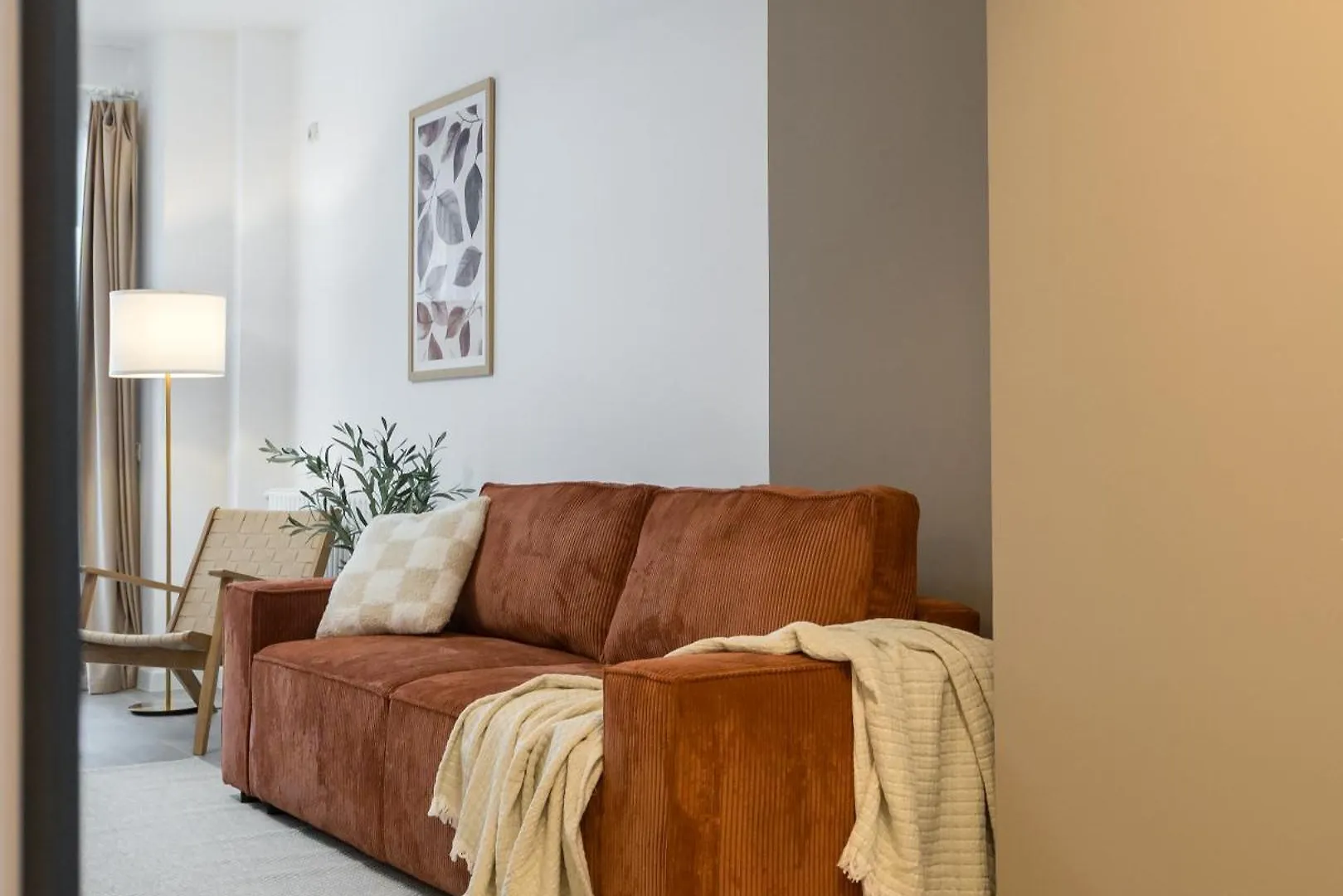Central Spacious Apartment 407