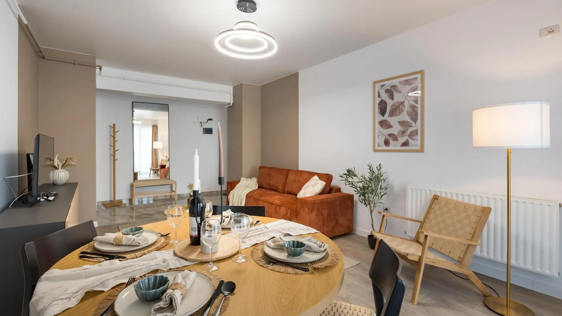 Central Spacious Apartment 407