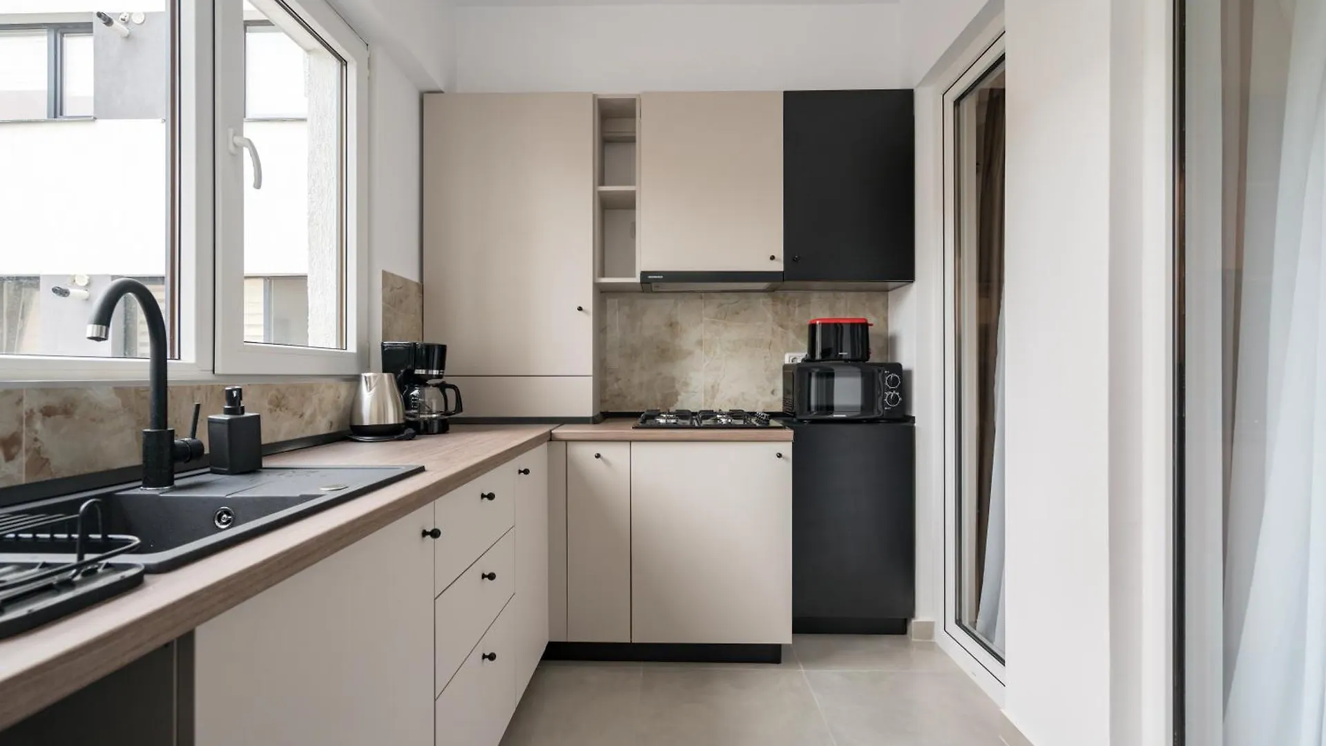 Central Spacious Apartment 407 Romania