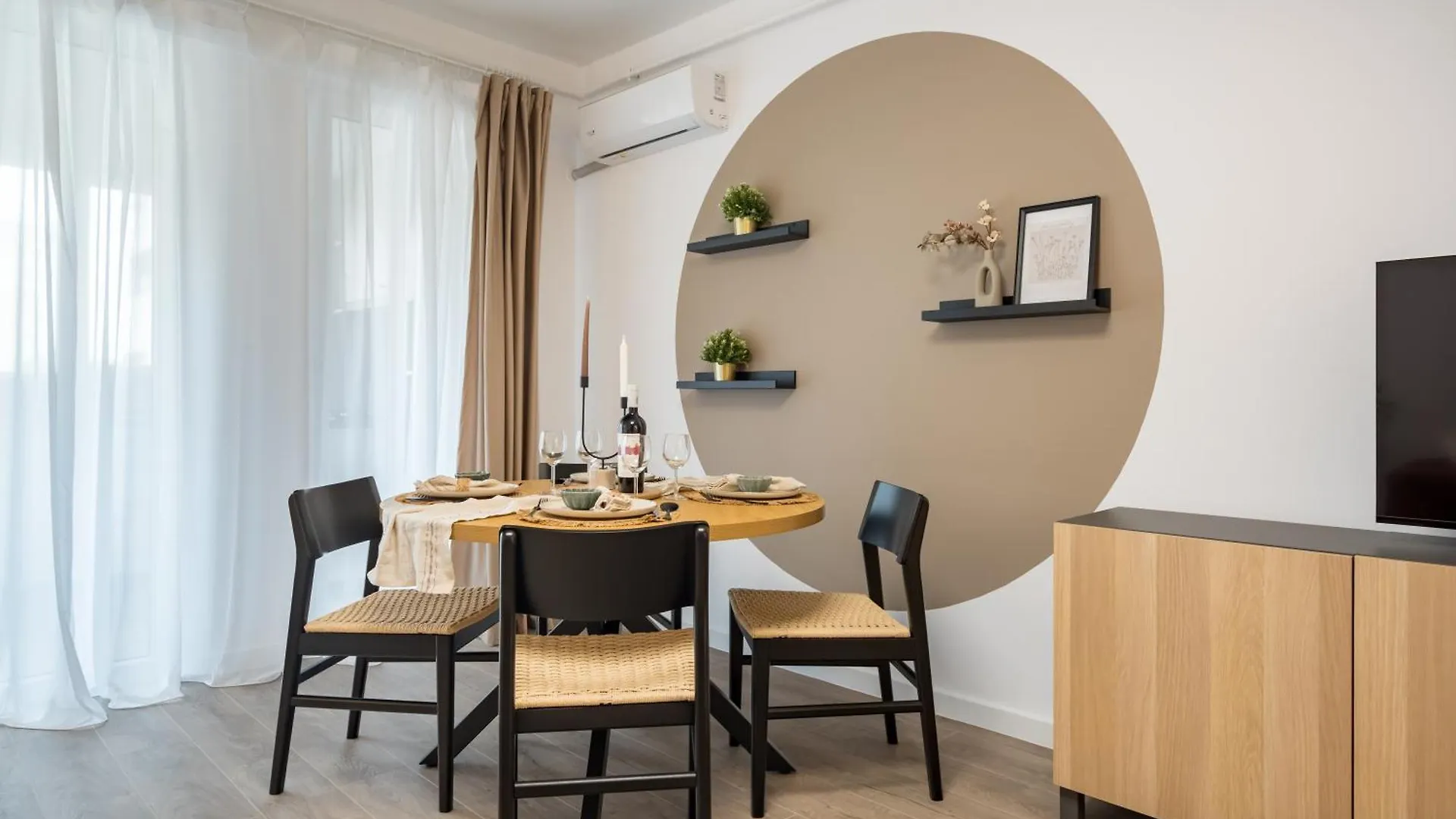 Central Spacious Apartment 407 Bucharest