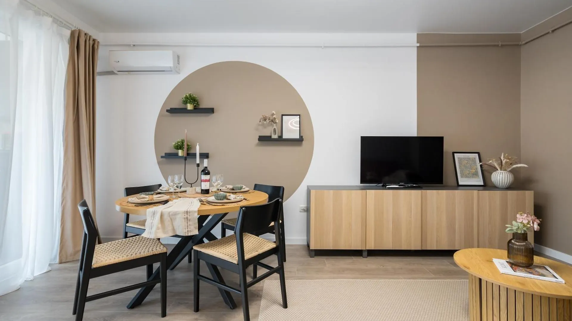 Central Spacious Apartment 407