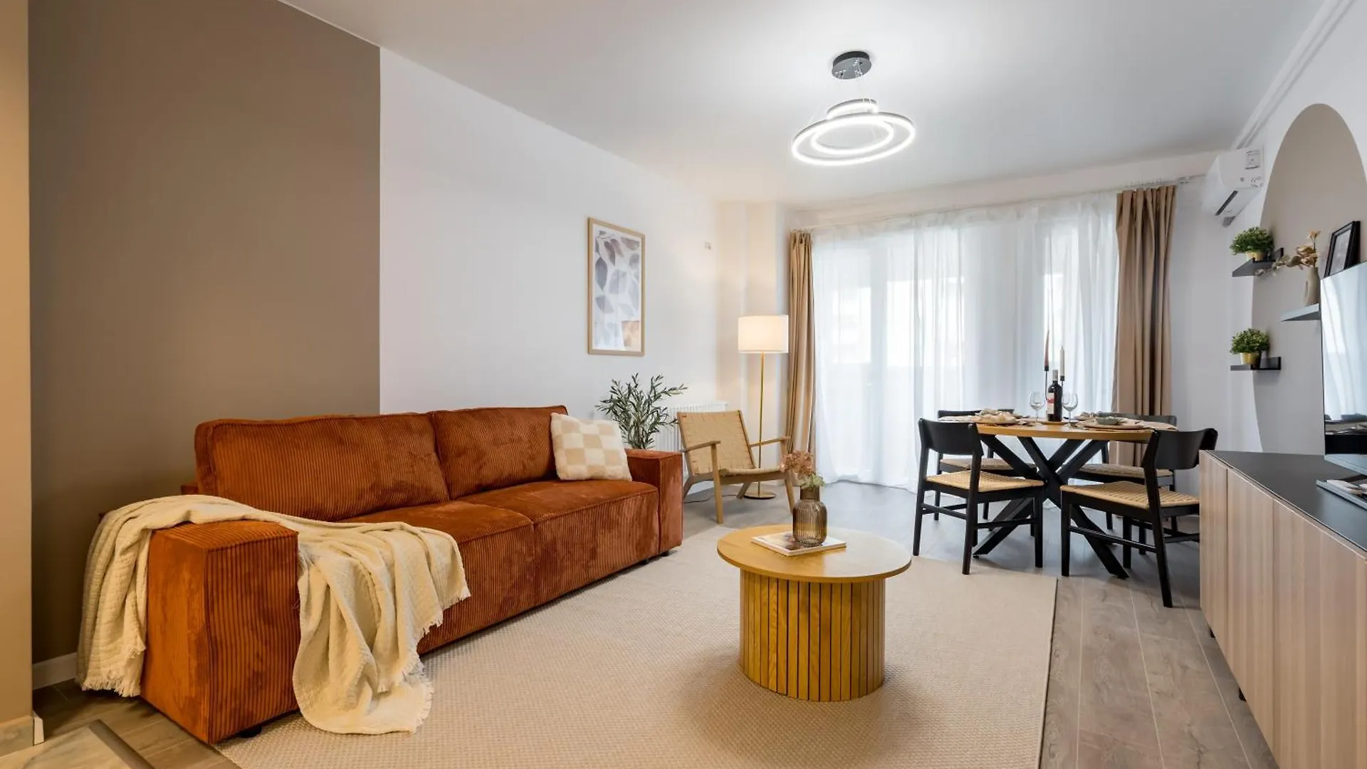 Central Spacious Apartment 407 Bucharest